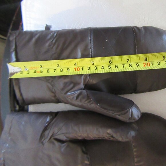 Nylon Material  Mitts - Picture 4 of 8